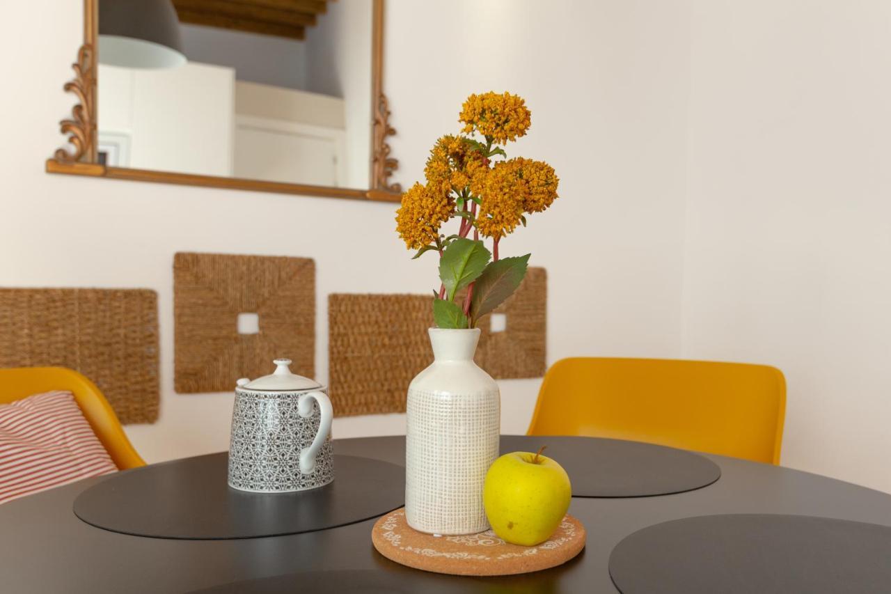 Precioso Apartamento Con Patio Y Dos Habitaciones En El Barrio De Picasso Malaga Luaran gambar